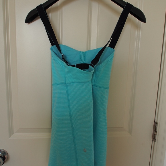 Lululemon Catch Me Tank - Picture 6 of 7